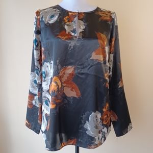 NWT White House Black Market Satin Keyhole Neckline Tunic Blouse